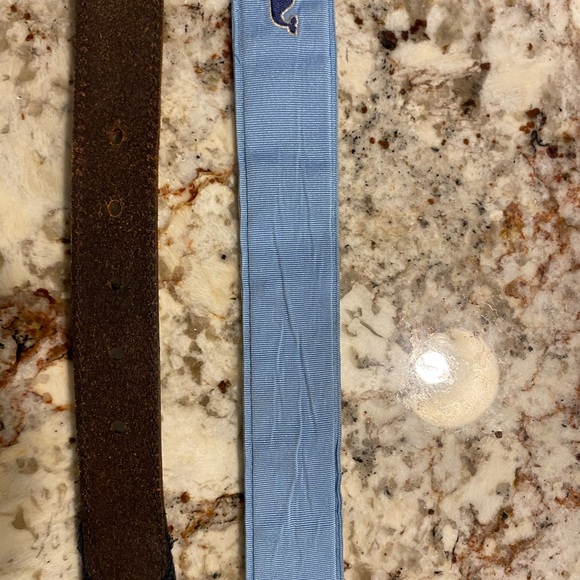 2 Vineyard Vines belts, hockey motif, 32 waist - Picture 4 of 7